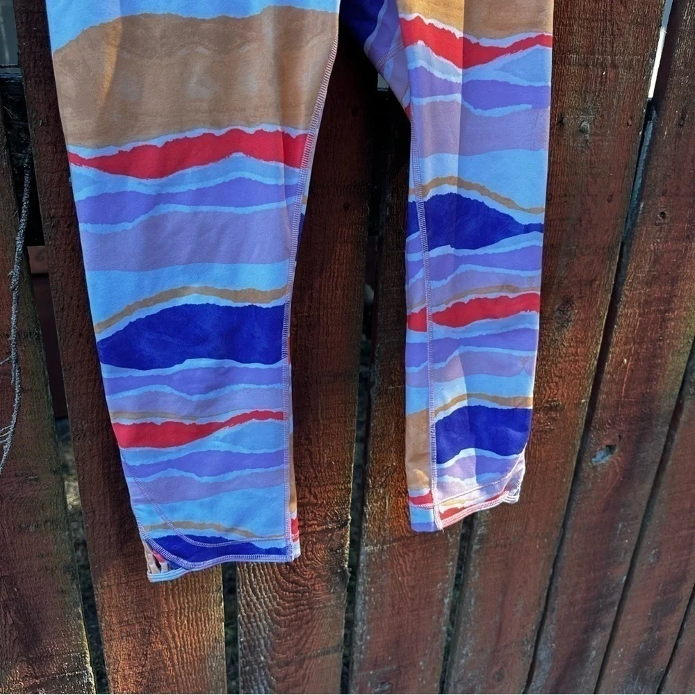 Lululemon True Self Cropped Leggings Bleacher Stripe White Iris Flower Size 10 - Picture 5 of 11